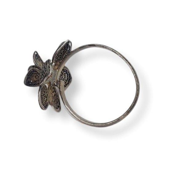 Vintage Filigree Flower Ring 925 Sterling Silver Dimensional Delicate Size 5.5 - Picture 7 of 12